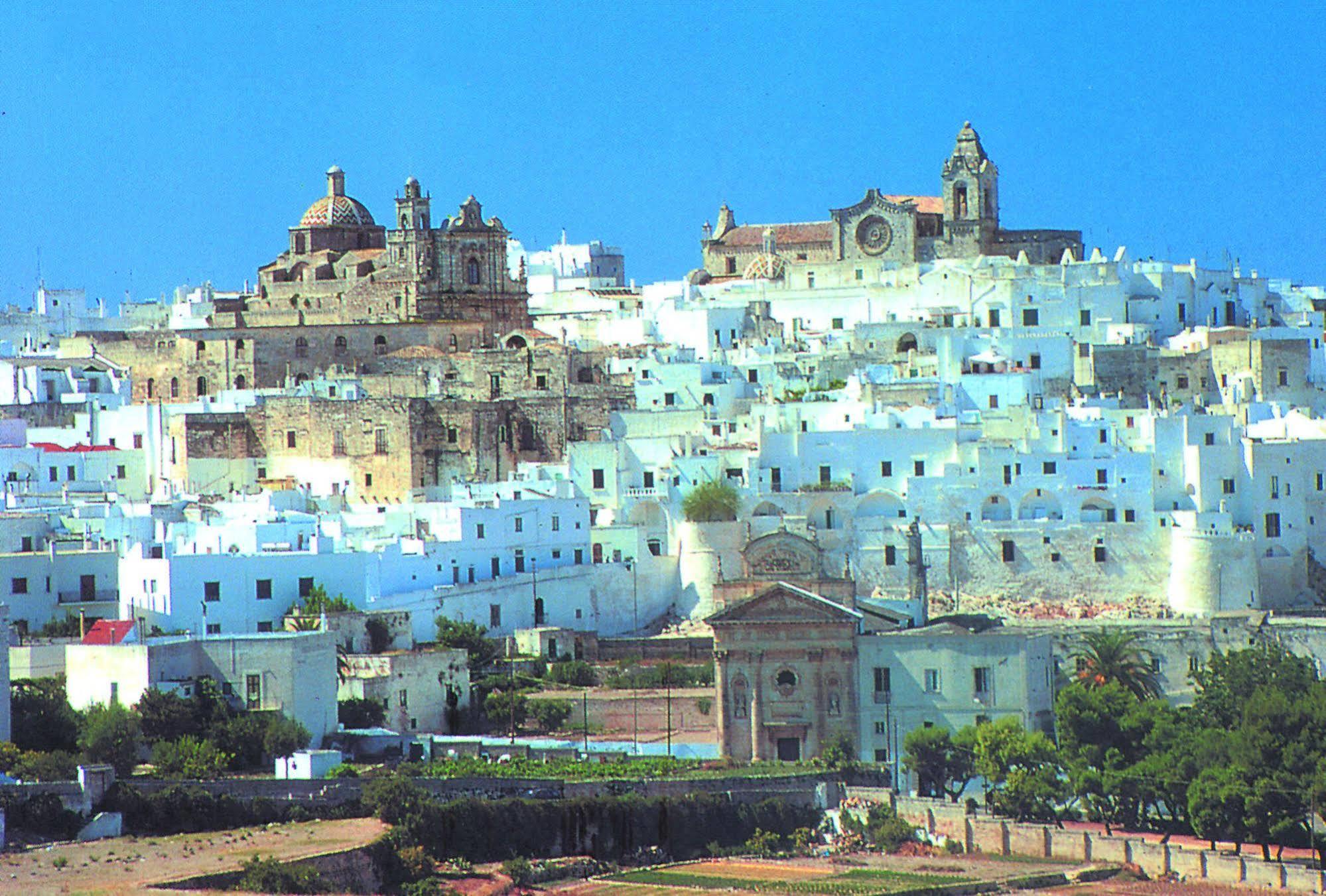 Albergo Masseria Refrigerio Ostuni Bagian luar foto